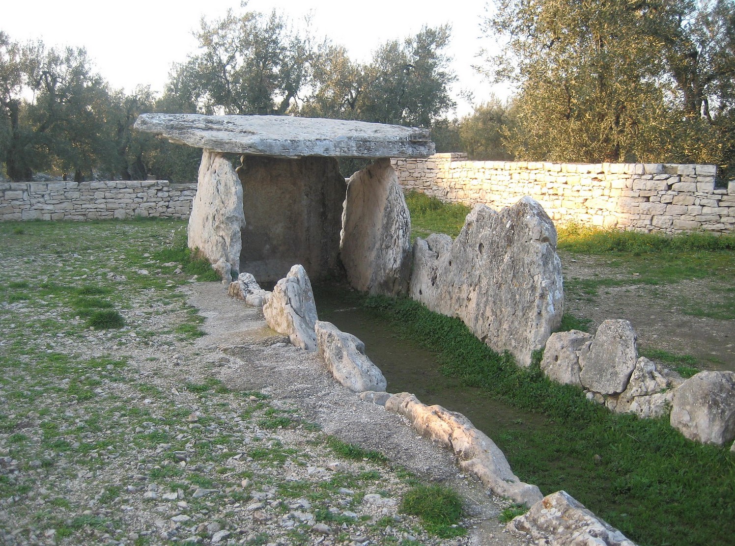 Dolmen of Chianca, the dromos.
